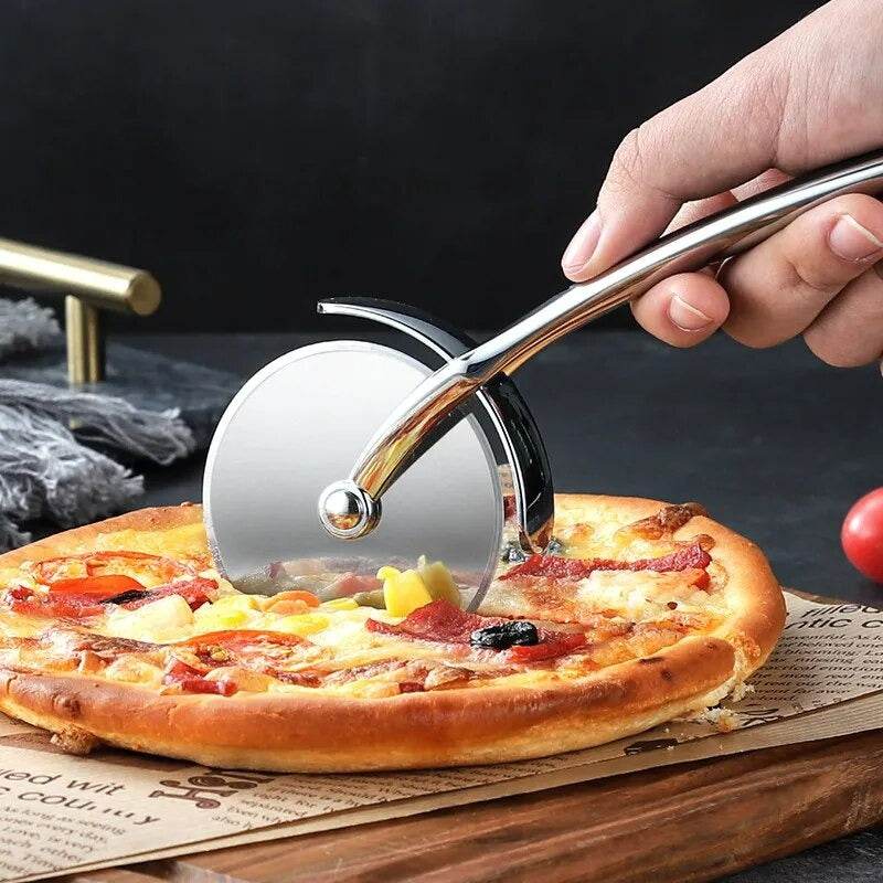 Professional Pizza Cutter - DMC Wholesale
