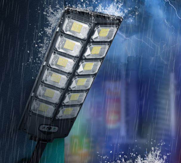 Large Solar Powered Street Light - DMC Wholesale