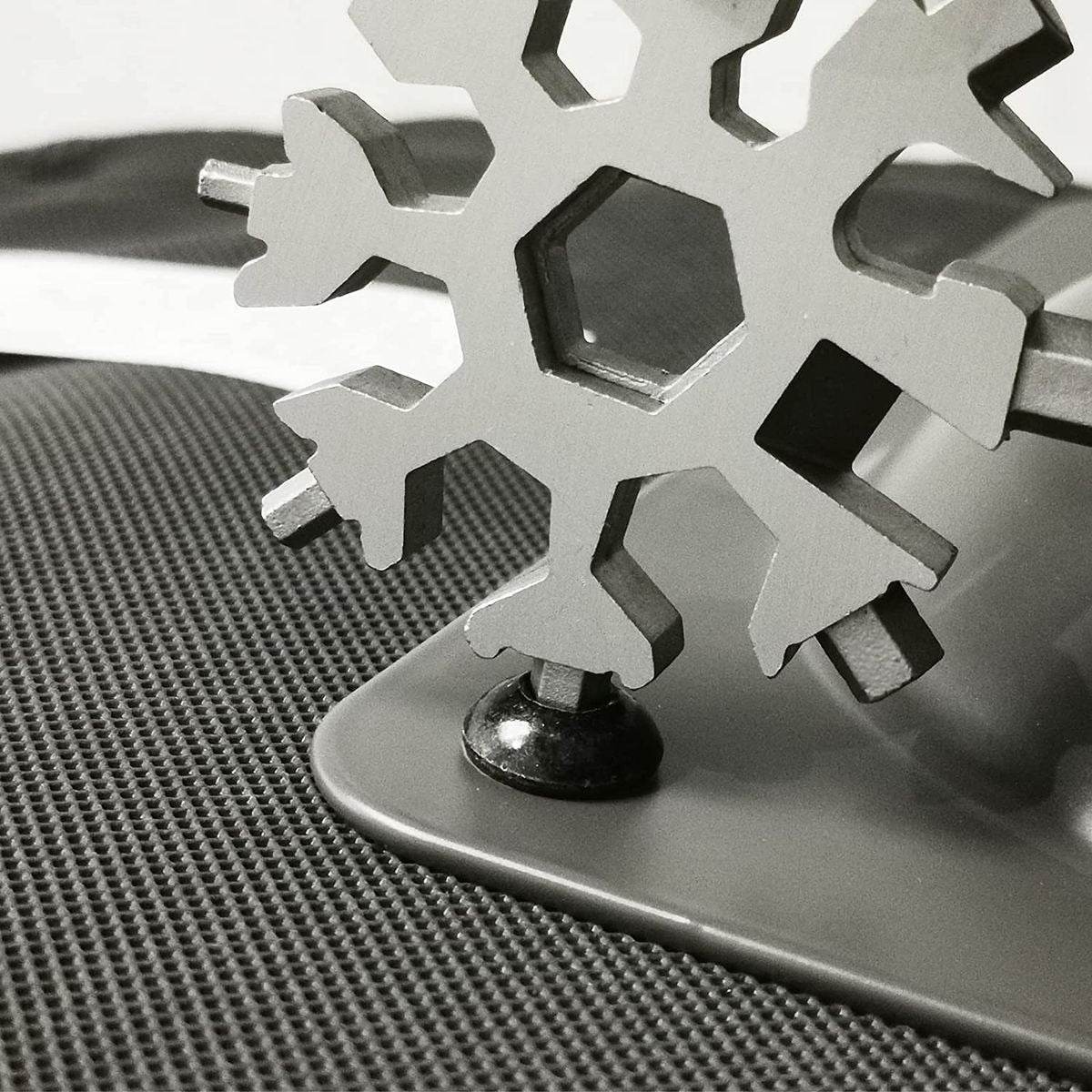 18 in 1 Snowflake Keychain Multi Tool - DMC Wholesale