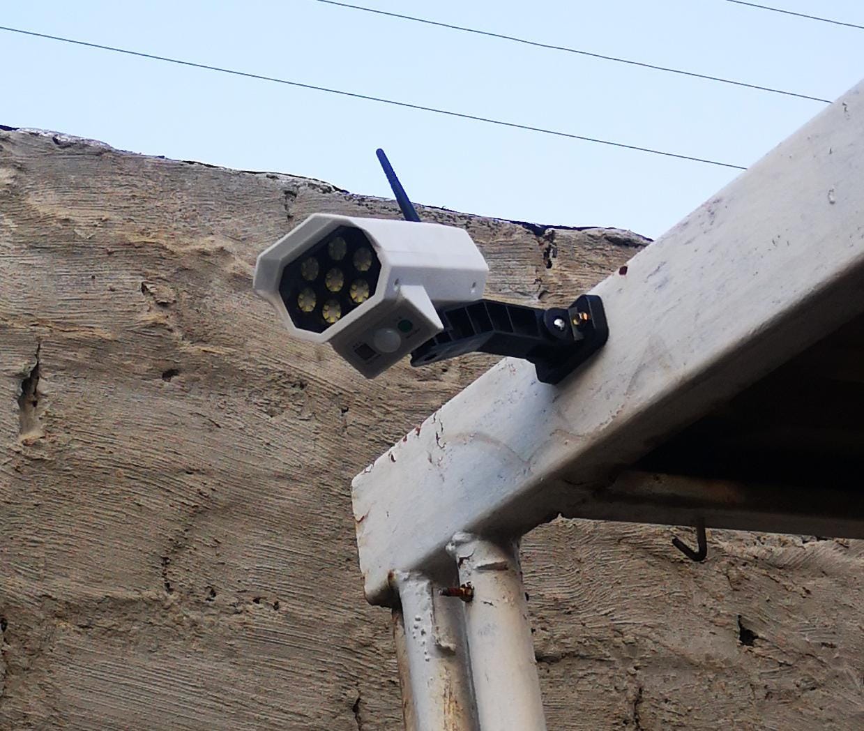 Mini Outdoor Solar Sensor Dummy Camera Light